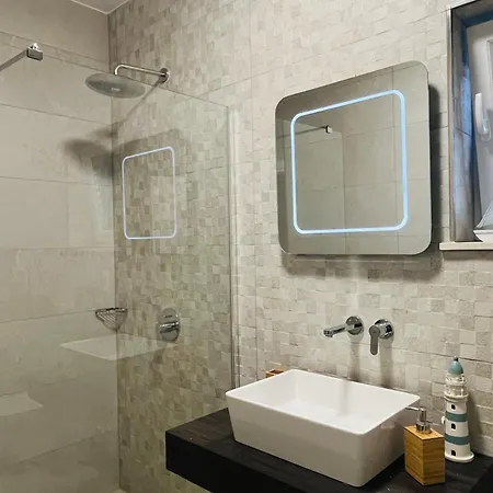 Luisa - 2 Haeuser, 6 Schlafzimmer Insel Brac - Pool, Grill, Kamin, Tischtennis, Boccia פוצ'ישצ'ה