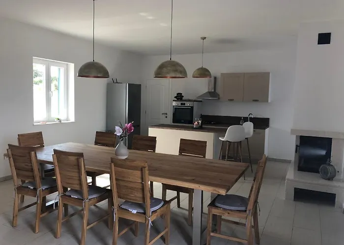 Luisa - 2 Haeuser, 6 Schlafzimmer Insel Brac - Pool, Grill, Kamin, Tischtennis, Boccia Villa Pučišća